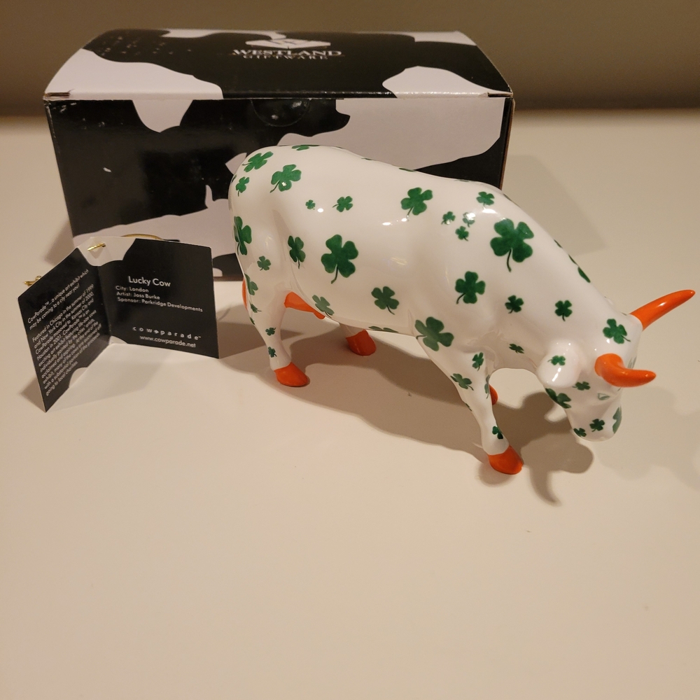 Cow PARADE Lucky Cow - Picture 2 of 4